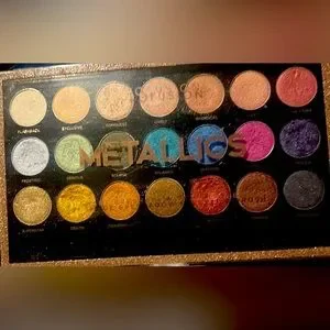 Profusion Metallics Eyeshadow Palette
